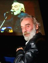 DE CULTO. Javier Krahe estuvo ayer en Bilbao invitado por Zinebi. /
BORJA AGUDO